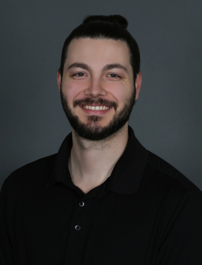 Elliott Hanke Web Headshot